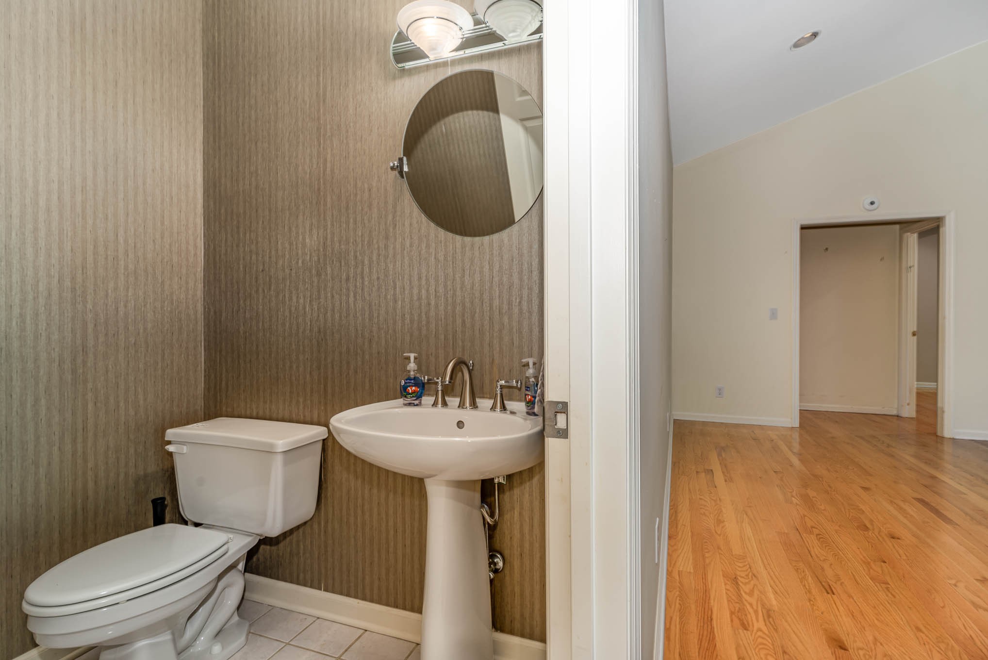 1102 Dora Whitley Road Franklin, TN 37064 - Photo 29 of 42 a bathroom with a sink toilet and a mirror