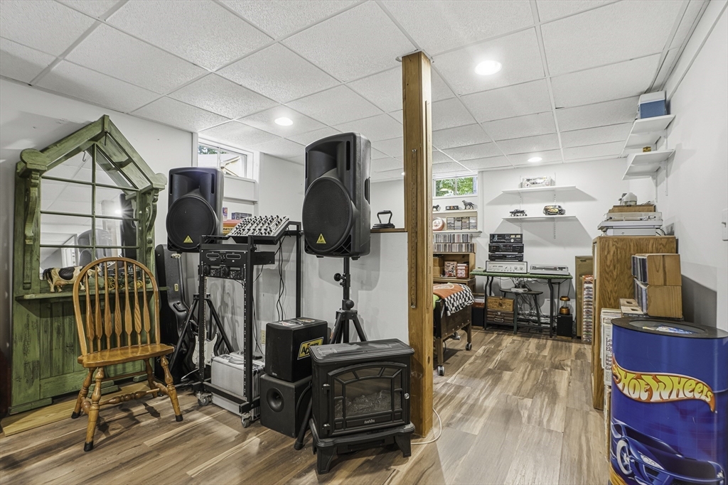 59 Woodland Road Southborough, MA 01772 - Photo 25 of 40