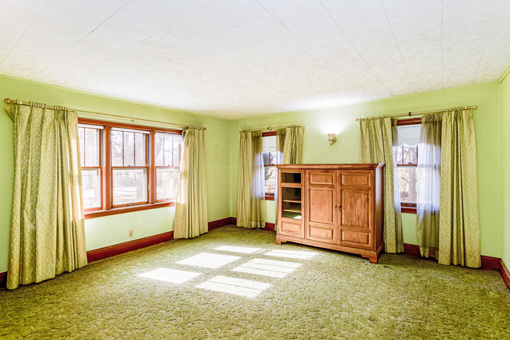 4678 Springport Road Jackson, MI 49201 - Photo 74 of 80 springport green room