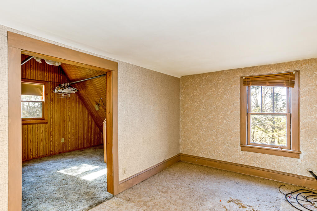 4678 Springport Road Jackson, MI 49201 - Photo 77 of 80 springport room with WIC