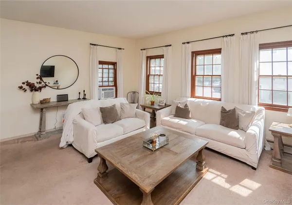 $2,000 | 102 Ward Street, Unit 1, Montgomery, NY 12549