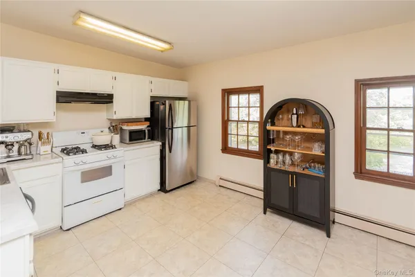 $2,000 | 102 Ward Street, Unit 1, Montgomery, NY 12549
