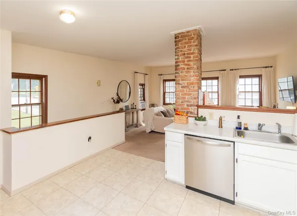$2,000 | 102 Ward Street, Unit 1, Montgomery, NY 12549