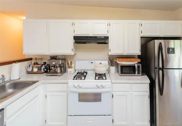 $2,000 | 102 Ward Street, Unit 1, Montgomery, NY 12549