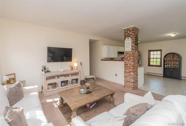 $2,000 | 102 Ward Street, Unit 1, Montgomery, NY 12549