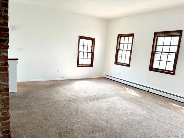 $2,000 | 102 Ward Street, Unit 1, Montgomery, NY 12549