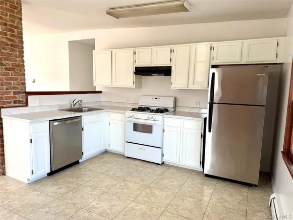 $2,000 | 102 Ward Street, Unit 1, Montgomery, NY 12549