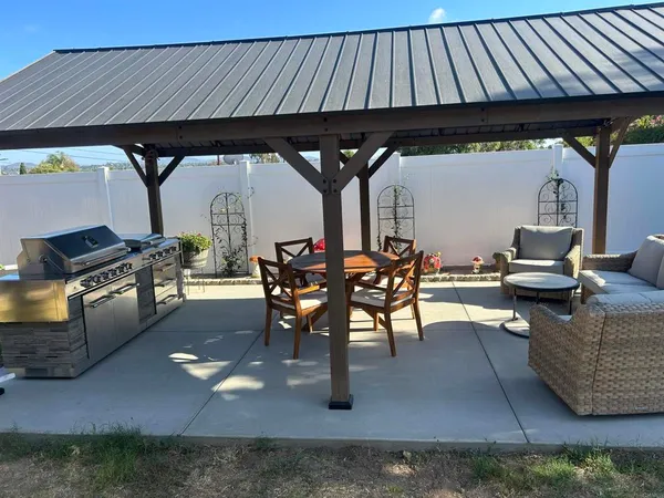 $739,000 | 946 Rose Drive, Vista, CA 92083