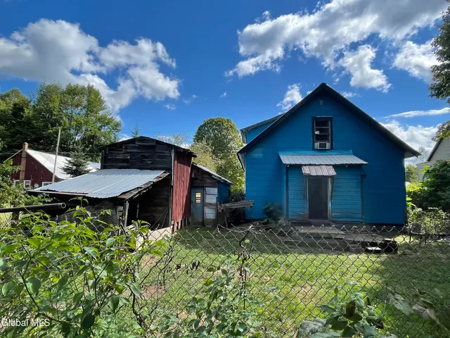 $154,900 | 7 William Street, Corinth, NY 12822