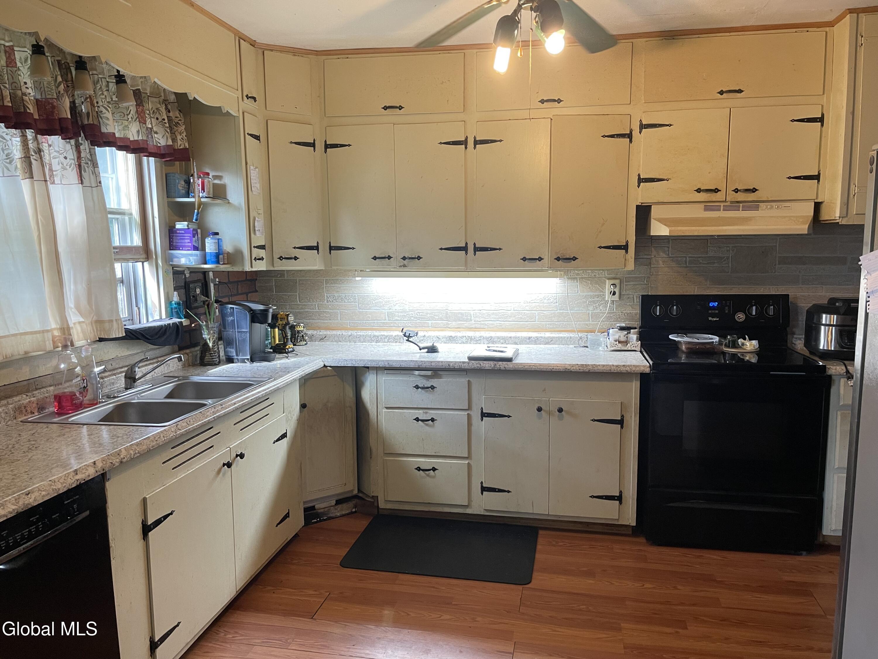 7 William Street Corinth, NY 12822 - Photo 9 of 16 IMG_4355