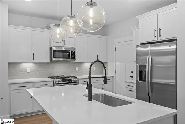 $299,990 | 412 Crestcreek Drive, Anderson, SC 29621