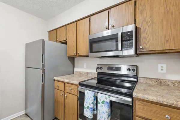 $210,000 | 3 Somerset Drive, Waconia, MN 55387