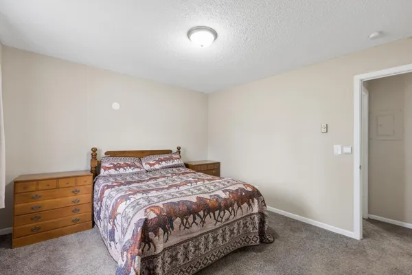 $210,000 | 3 Somerset Drive, Waconia, MN 55387