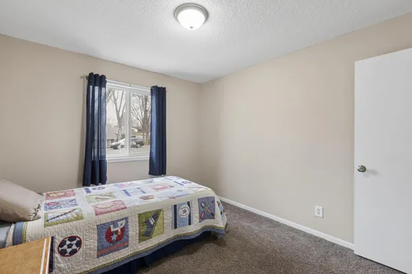 $210,000 | 3 Somerset Drive, Waconia, MN 55387