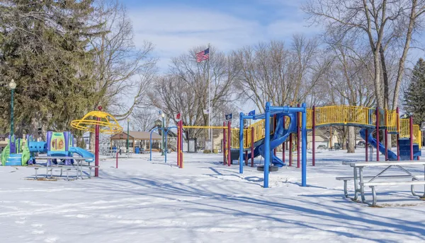 $210,000 | 3 Somerset Drive, Waconia, MN 55387