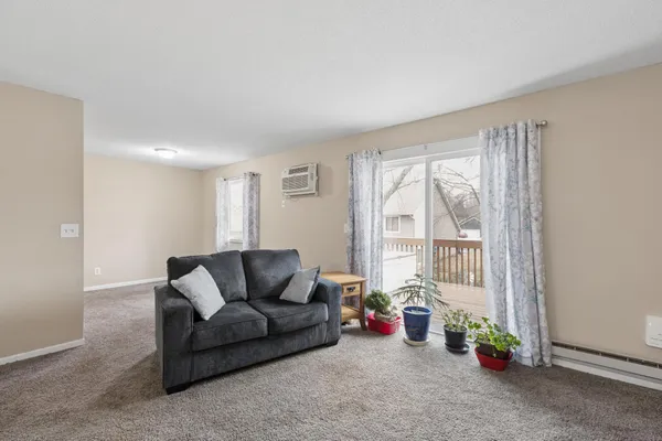 $210,000 | 3 Somerset Drive, Waconia, MN 55387