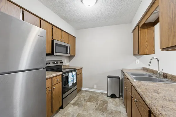 $210,000 | 3 Somerset Drive, Waconia, MN 55387