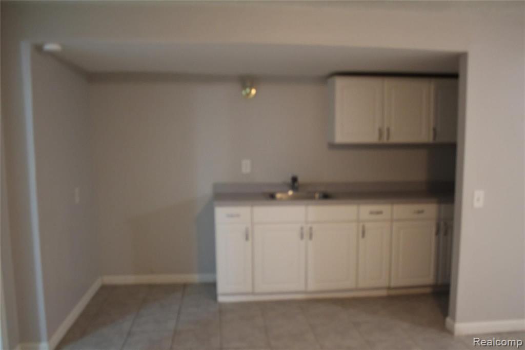 44122 Saltz Road Canton, MI 48187 - Photo 8 of 11