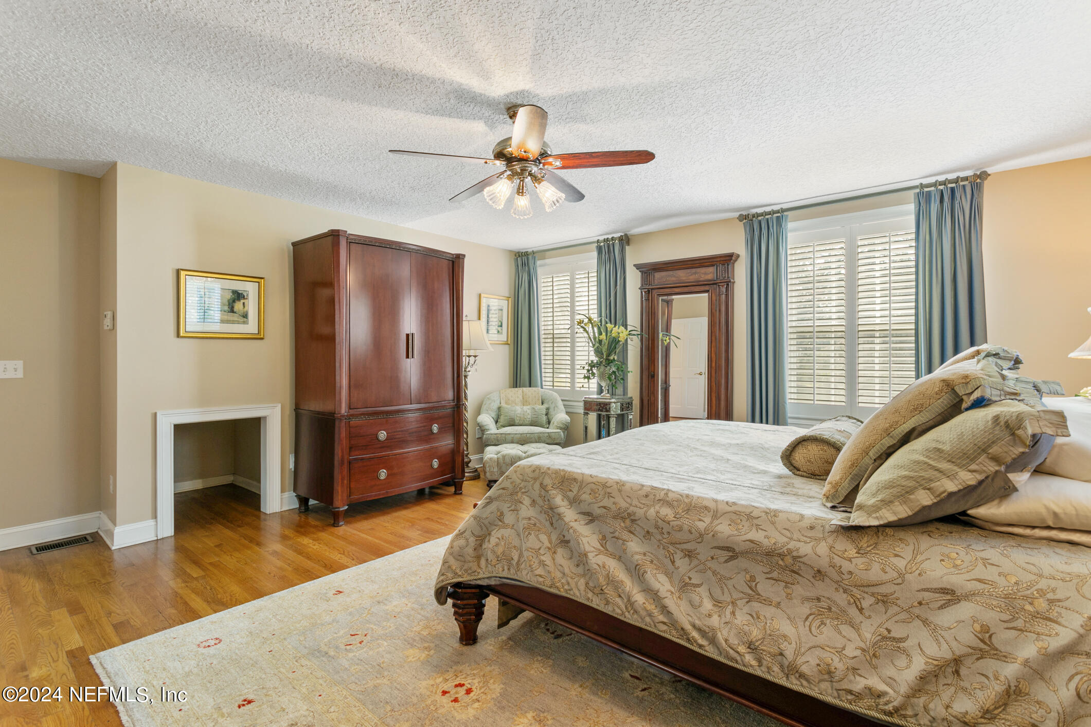 1111 Greenridge Road Jacksonville, FL 32207 - Photo 27 of 73 PRIMARY BEDROOM