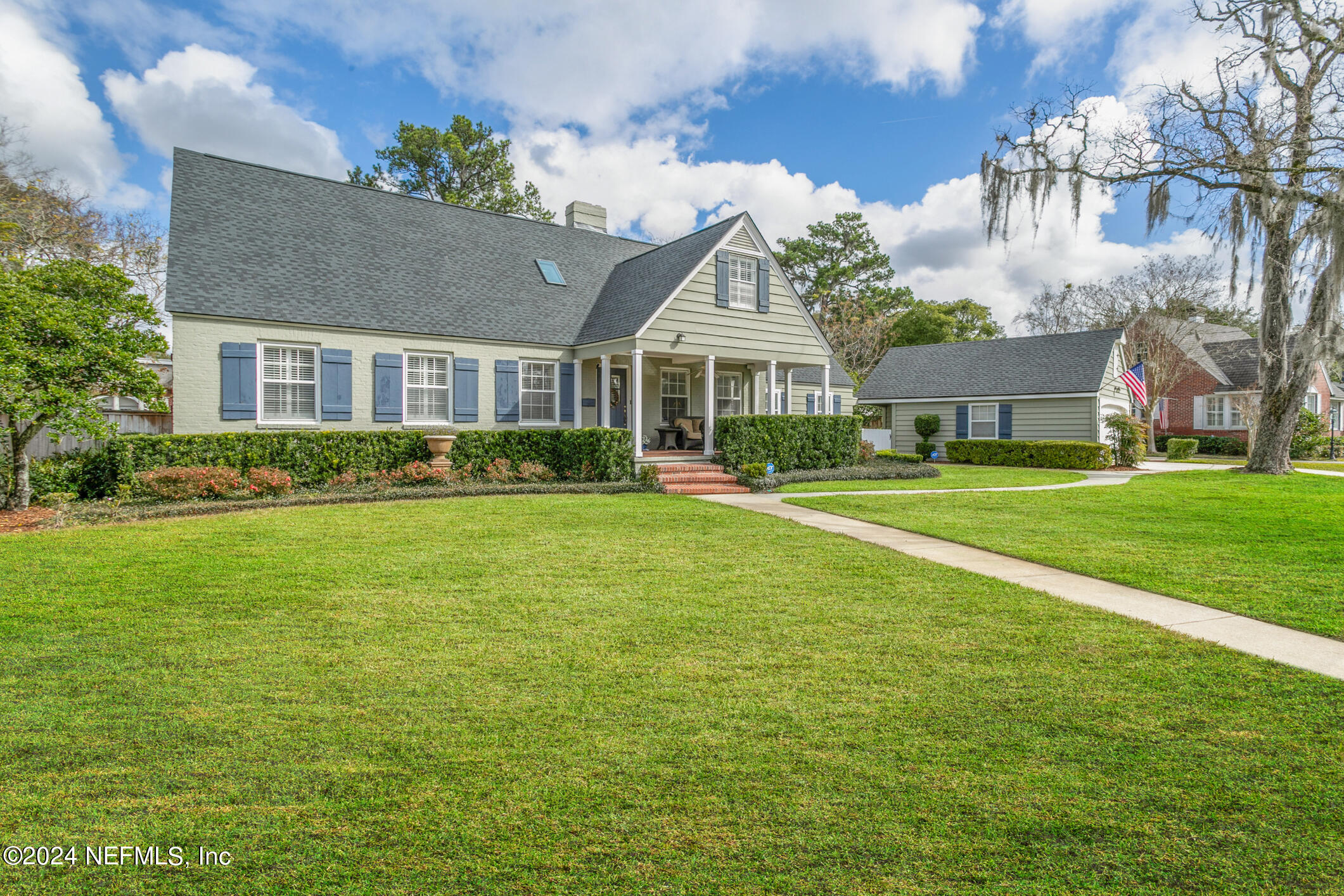 1111 Greenridge Road Jacksonville, FL 32207 - Photo 57 of 73 a front view of house with yard and green space