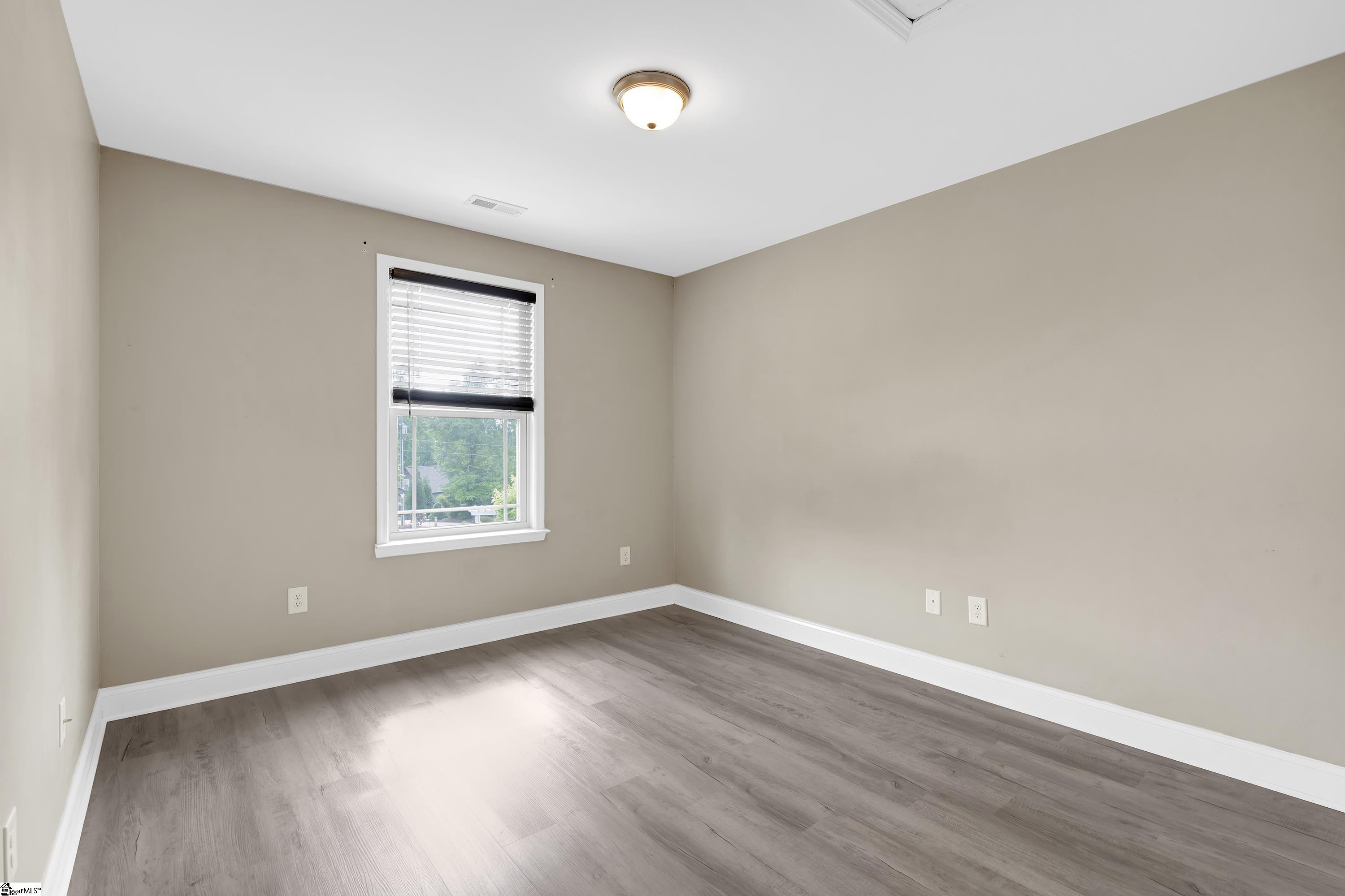 1886 Lake Cunningham Road Greer, SC 29651 - Photo 21 of 32 Gallery Image 21