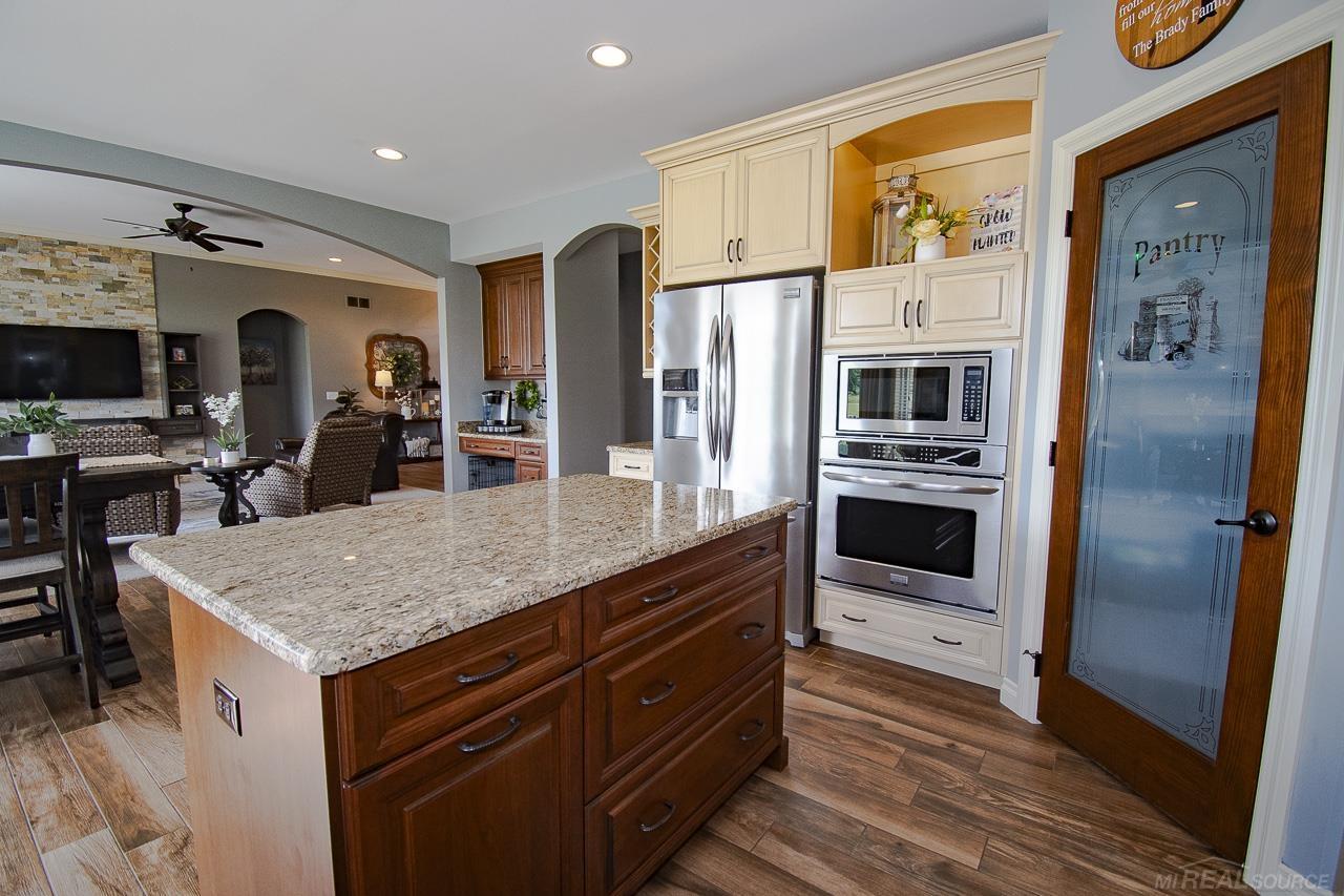 10215 Springborn Road Casco, MI 48064 - Photo 5 of 44
