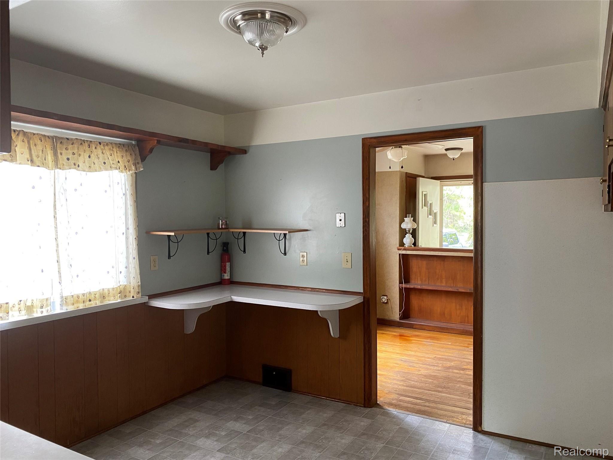 399 Ready Road Carleton, MI 48117 - Photo 10 of 20 C1717C62-A6F8-4E14-BB6A-6DF0C7CA24A1.jpeg