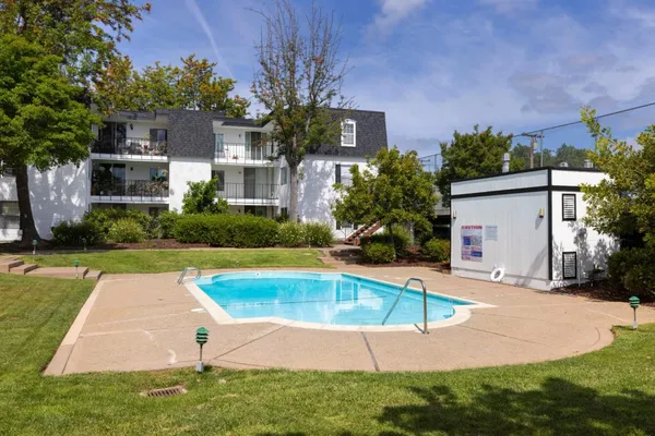 $599,000 | 1915 Mt Vernon Court, Unit 15, Mountain View, CA 94040