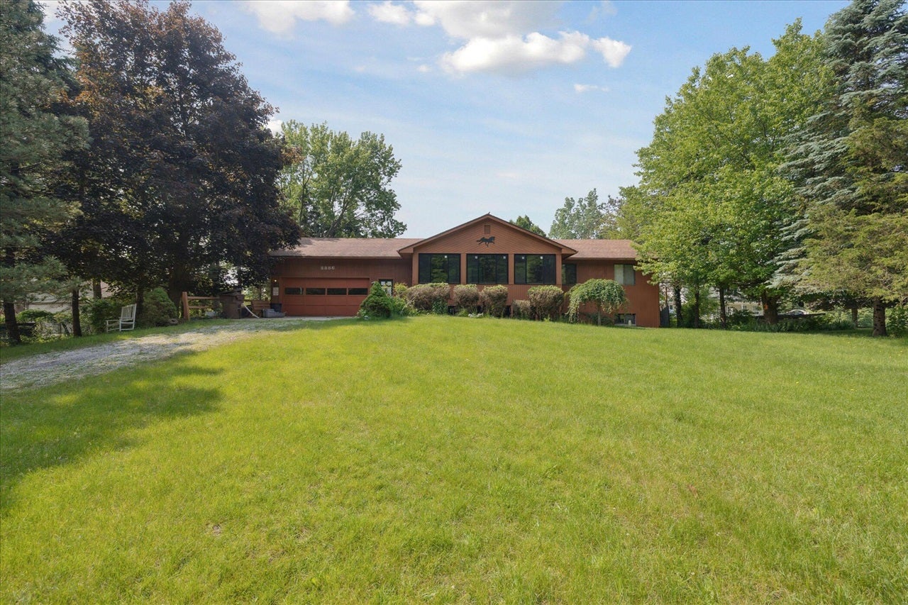 8886 Coleman Road Haslett, MI 48840 - Photo 2 of 39 Gallery Image 2