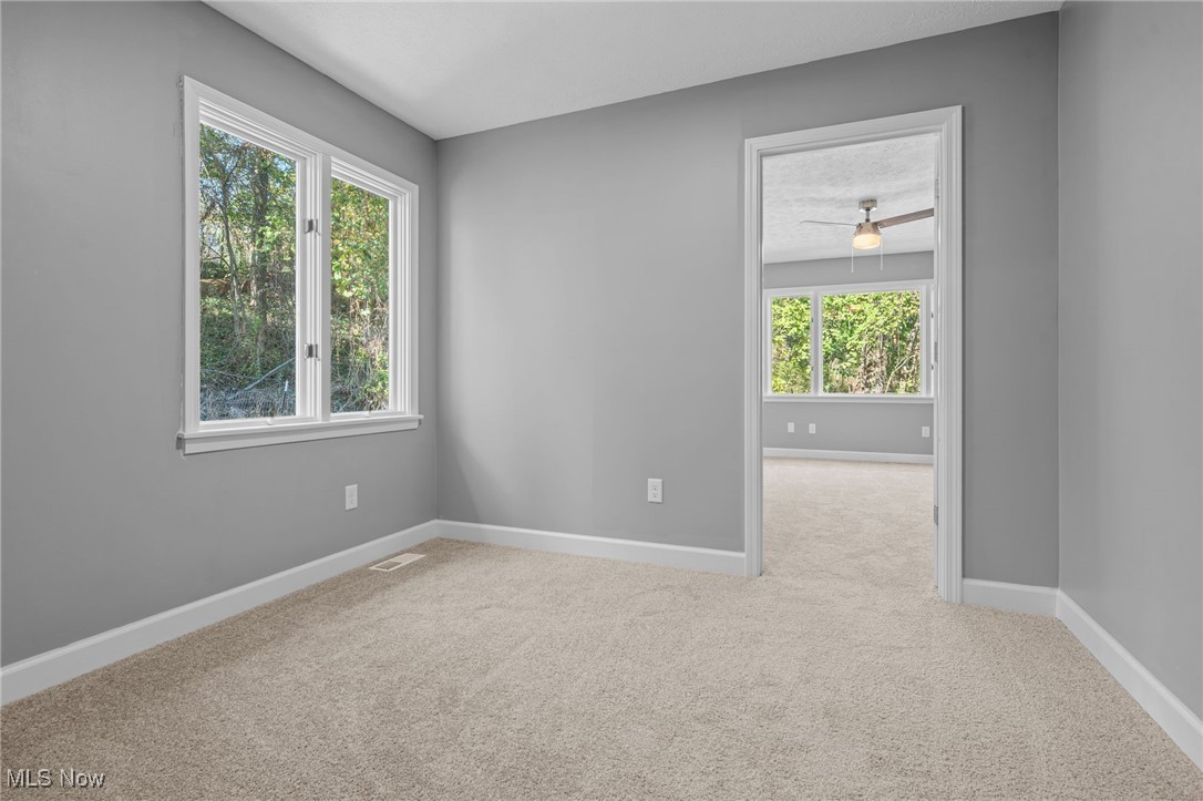 1043 Krumroy Road Akron, OH 44306 - Photo 20 of 48