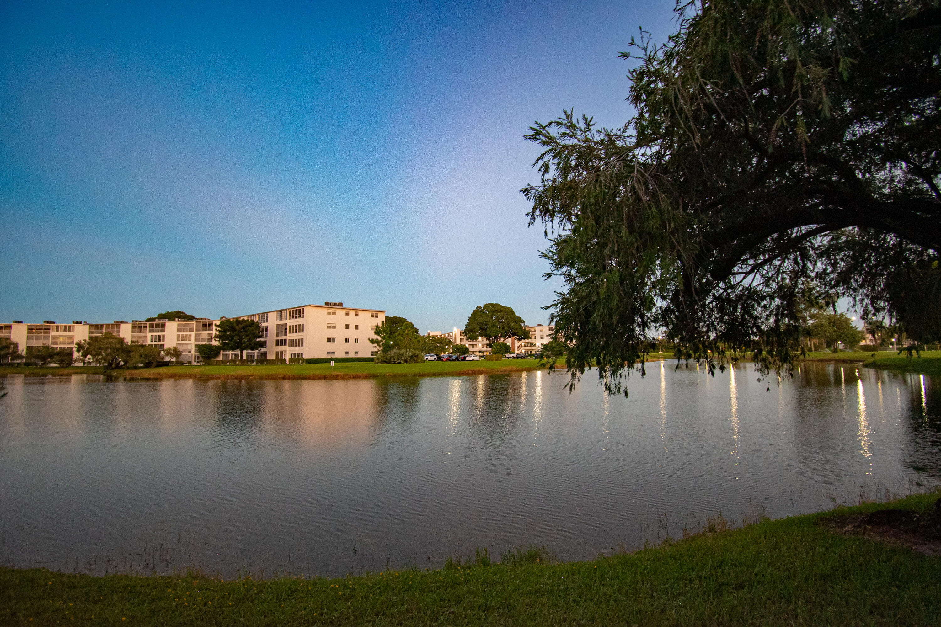 1006 Guildford East Boca Raton, FL 33434 - Photo 7 of 18 4E486C7F-2C09-4BC1-AE6E-9D8A86F3CE5C