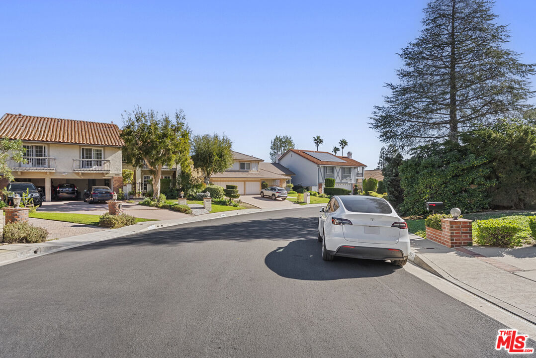 11945 Sonoma Way Porter Ranch, CA 91326 - Photo 17 of 17