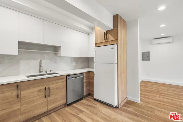 $2,400 | 11945 Sonoma Way, Porter Ranch, CA 91326