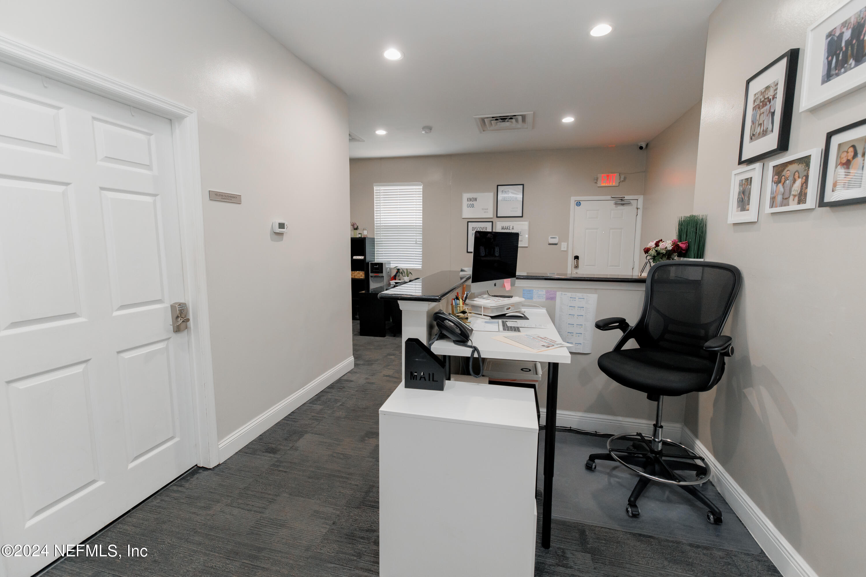 2016 Anniston Road Jacksonville, FL 32246 - Photo 19 of 40 RECEPTION DESK