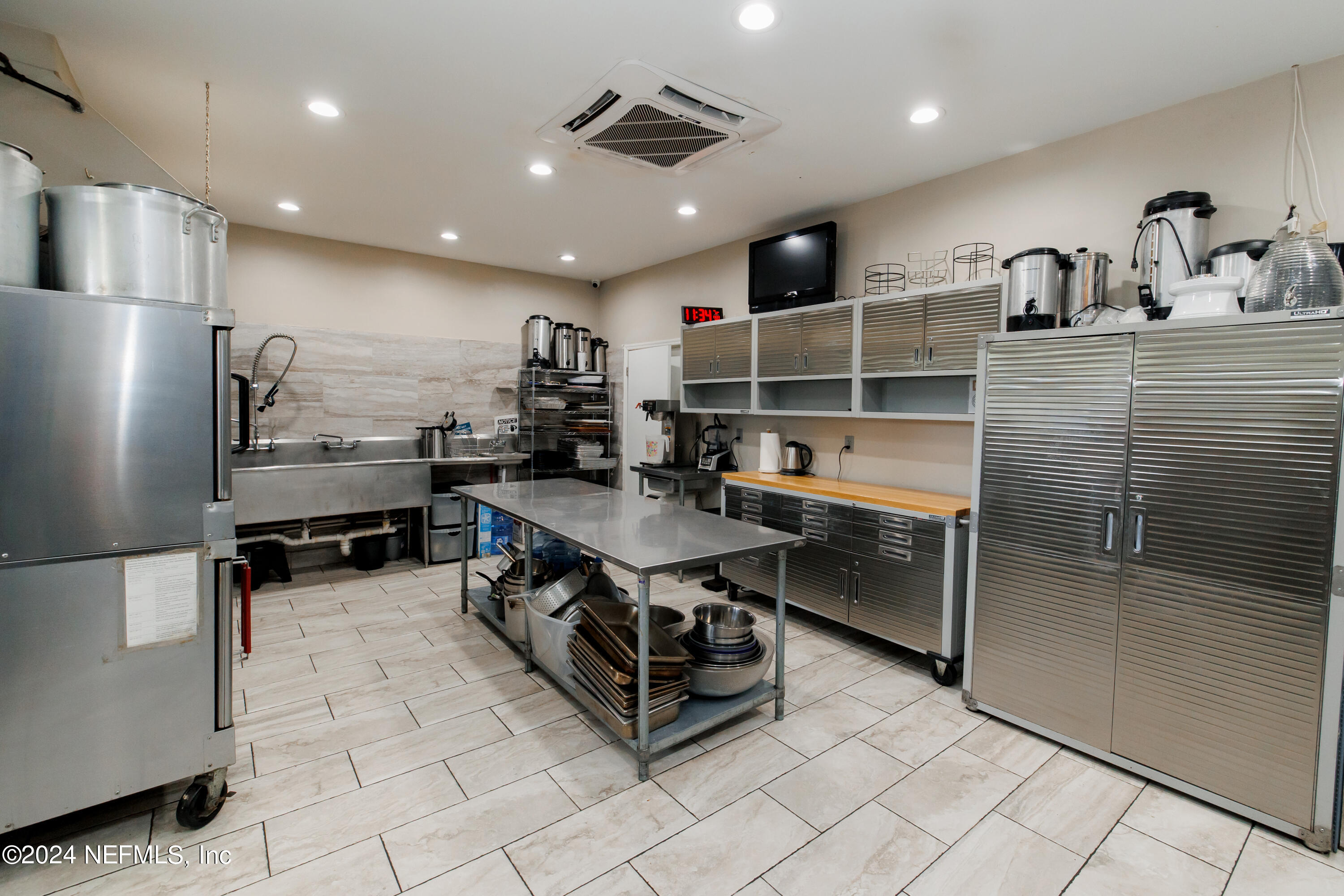 2016 Anniston Road Jacksonville, FL 32246 - Photo 28 of 40 LSC kitchen view 2