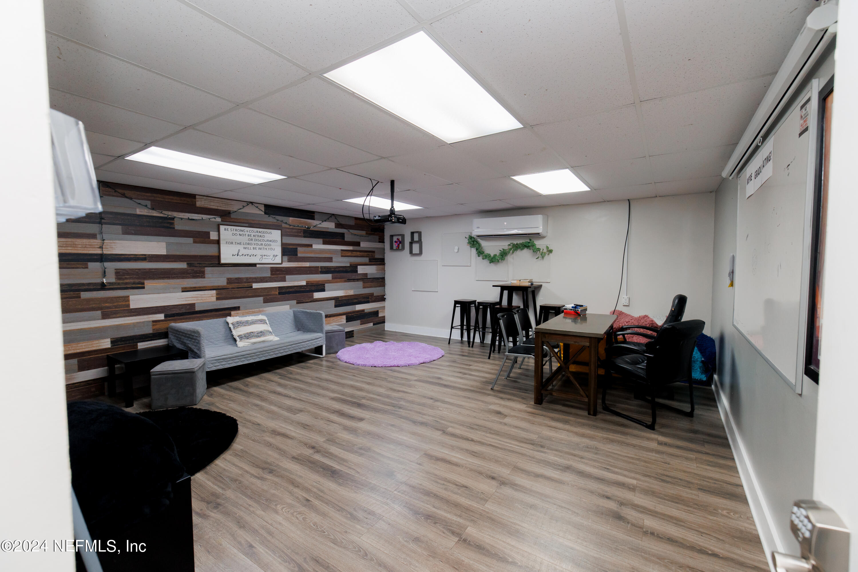 2016 Anniston Road Jacksonville, FL 32246 - Photo 35 of 40 CLASSROOM.