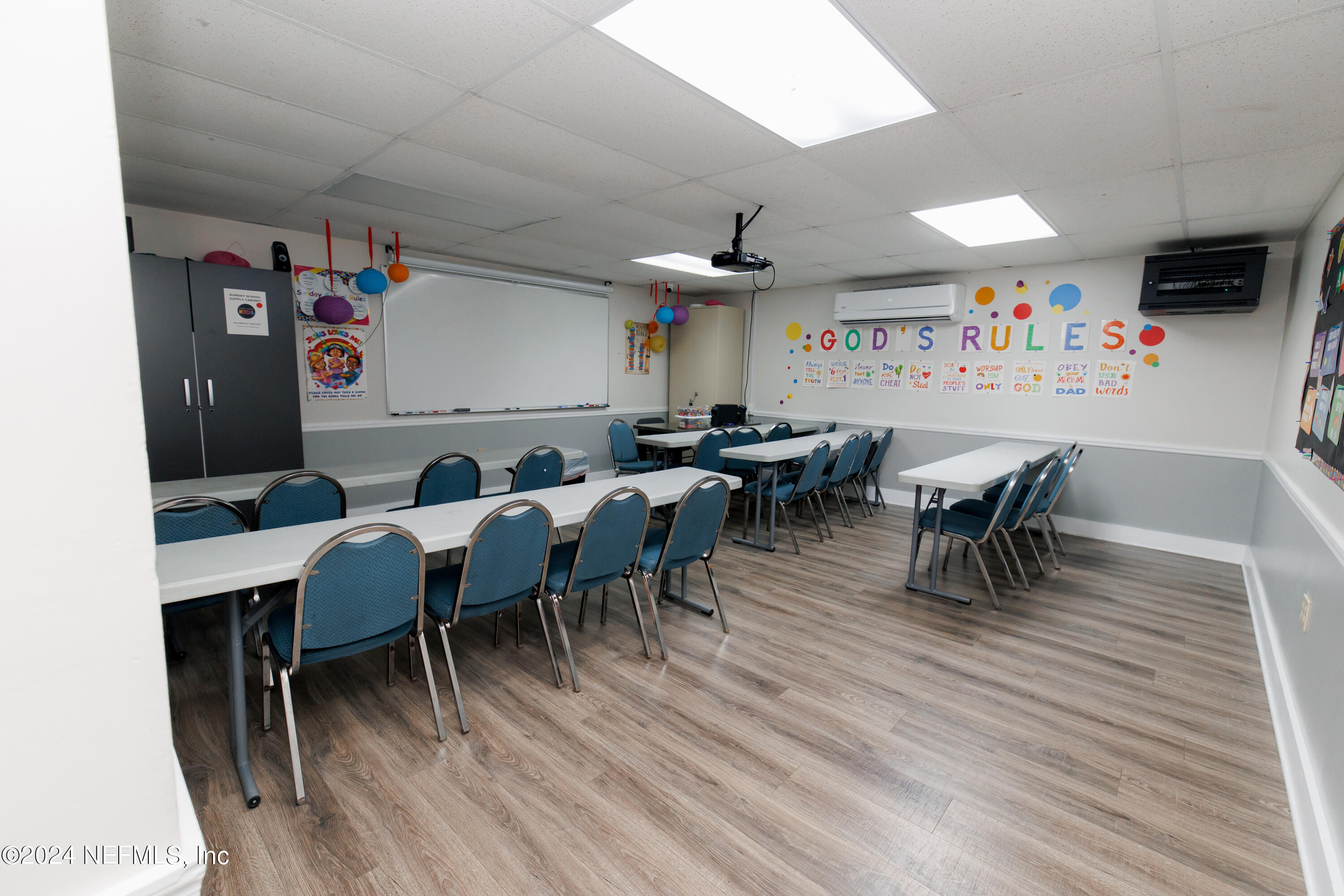 2016 Anniston Road Jacksonville, FL 32246 - Photo 36 of 40 Classroom