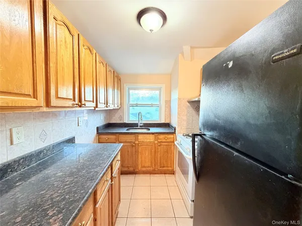 $2,800 | 239-13 86th Avenue, Unit 2 | Bellerose