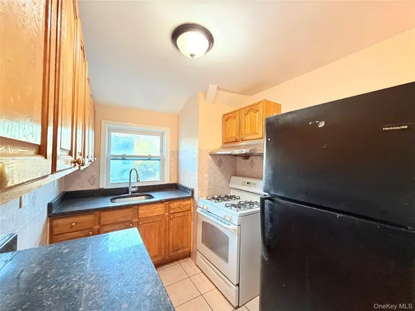 $2,800 | 239-13 86th Avenue, Unit 2 | Bellerose