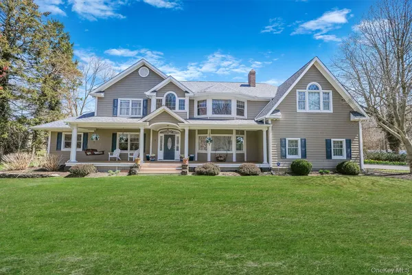 $1,495,000 | 15 Maple Road, Setauket, NY 11733
