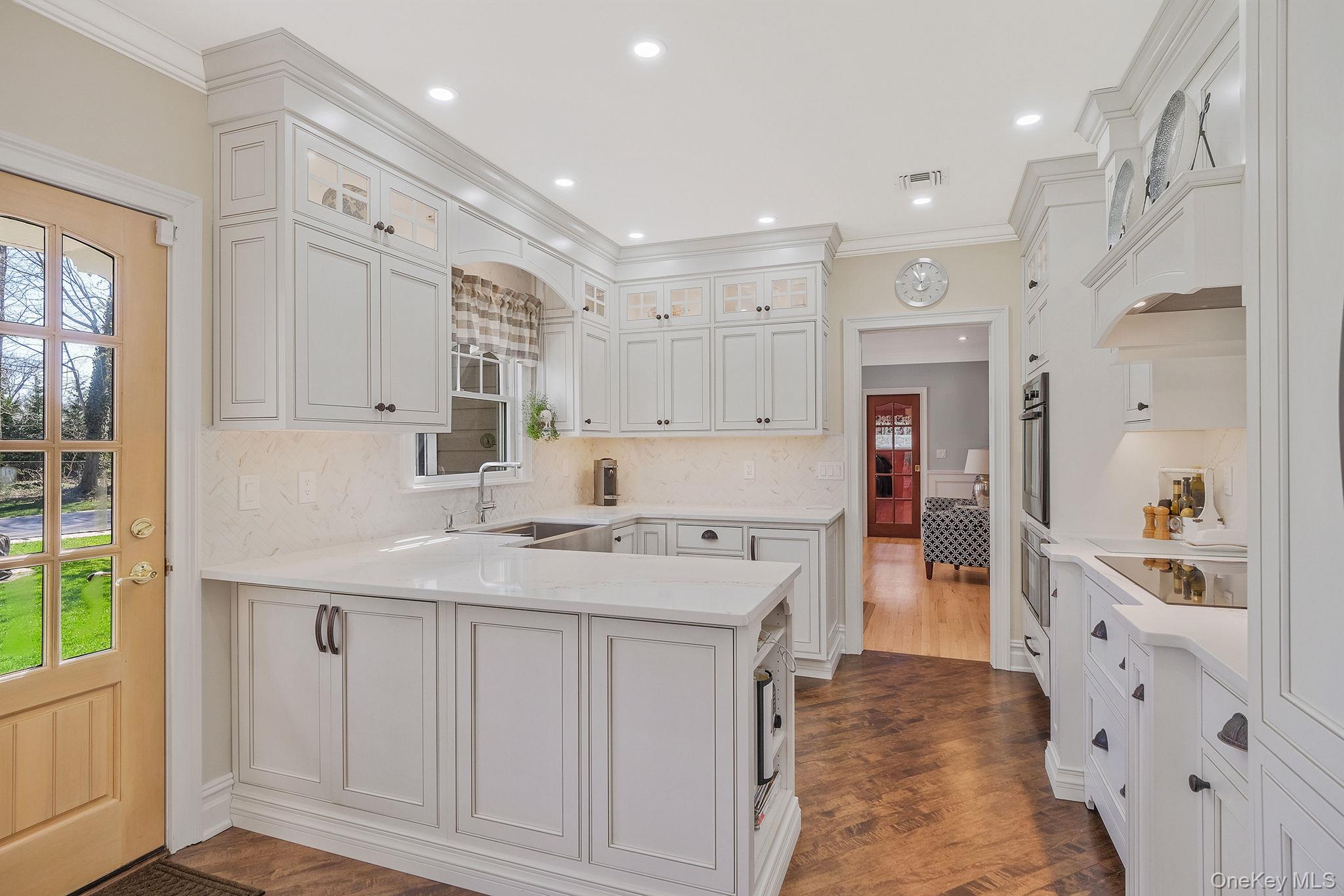 15 Maple Road Setauket, NY 11733 - Photo 13 of 47