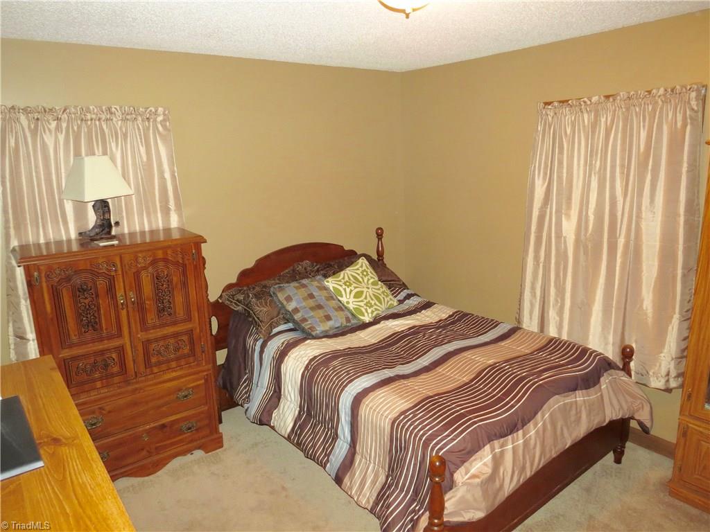 640 Moir Mill Road Eden, NC 27288 - Photo 6 of 19 Bedroom 2 with good size closet.