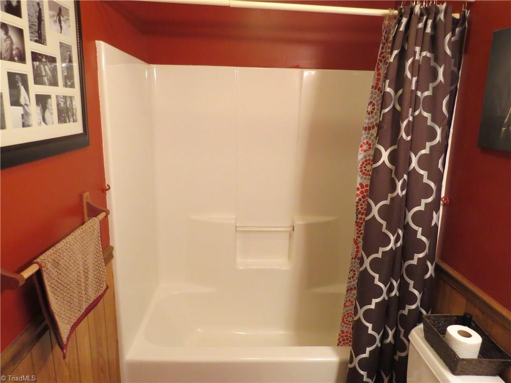 640 Moir Mill Road Eden, NC 27288 - Photo 10 of 19 Bathroom 2