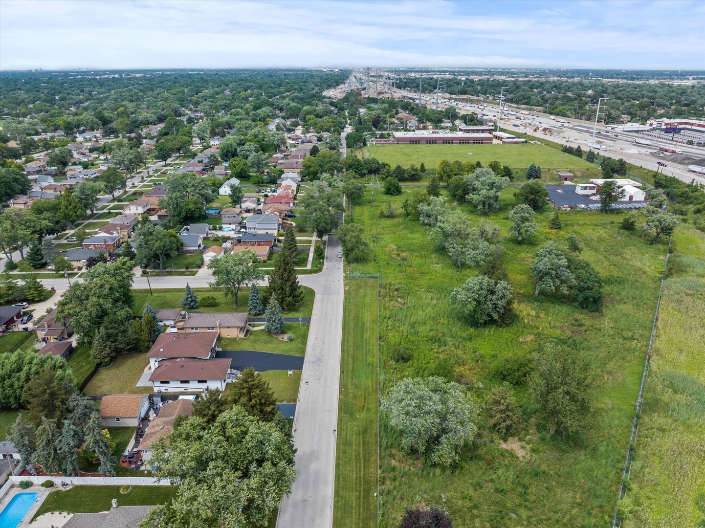 S424 Cadwell Avenue Elmhurst, IL 60126 - Photo 24 of 29 an aerial view of multiple house