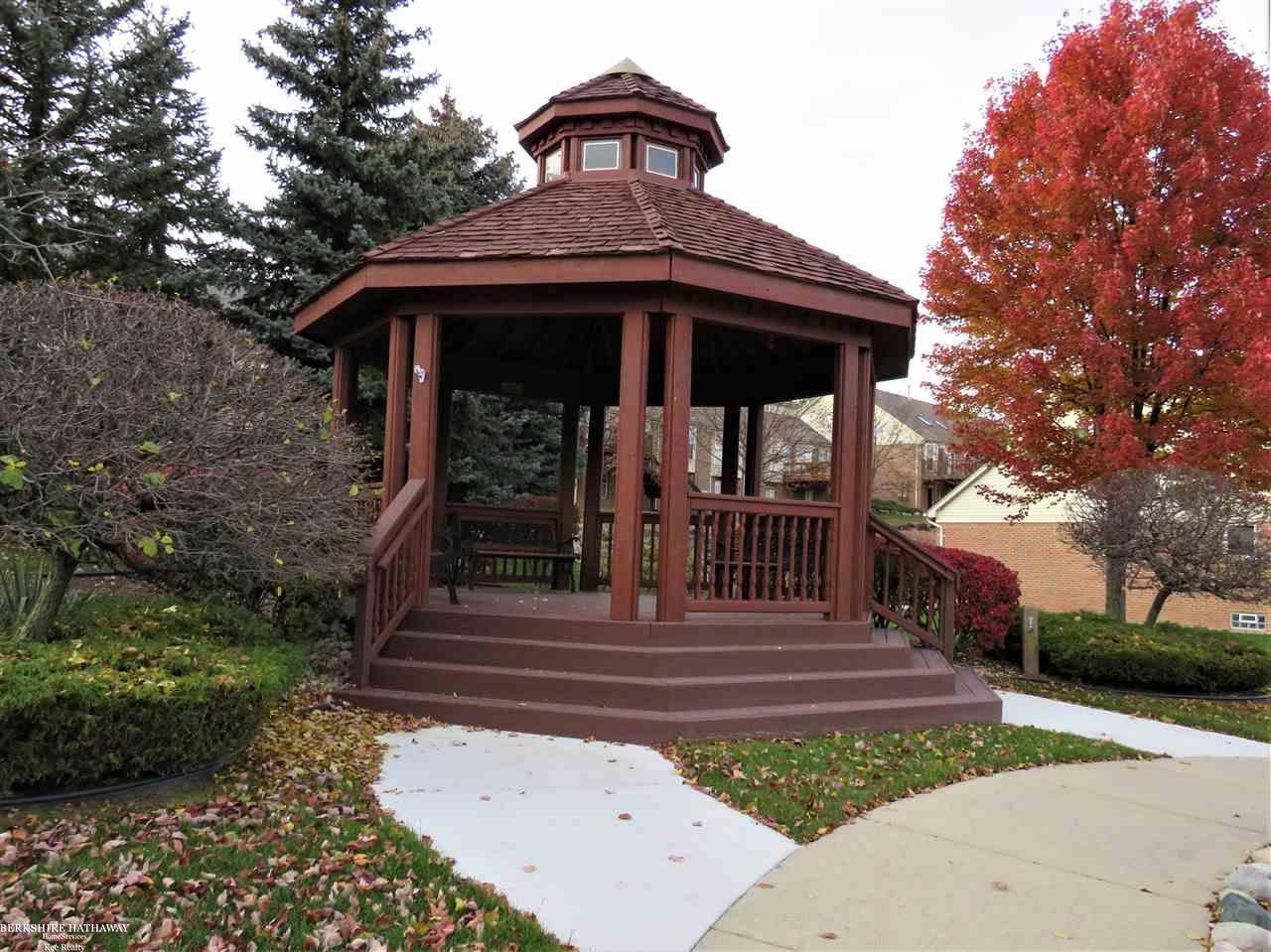 1175 Churchill Circle Rochester, MI 48307 - Photo 26 of 28