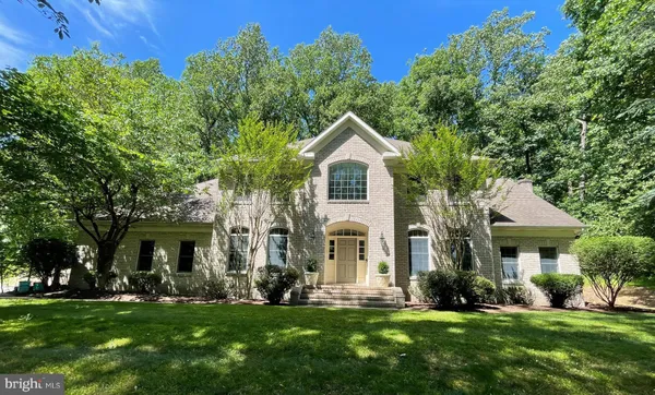 $949,000 | 1071 Knoll Drive, Hummelstown, PA 17036