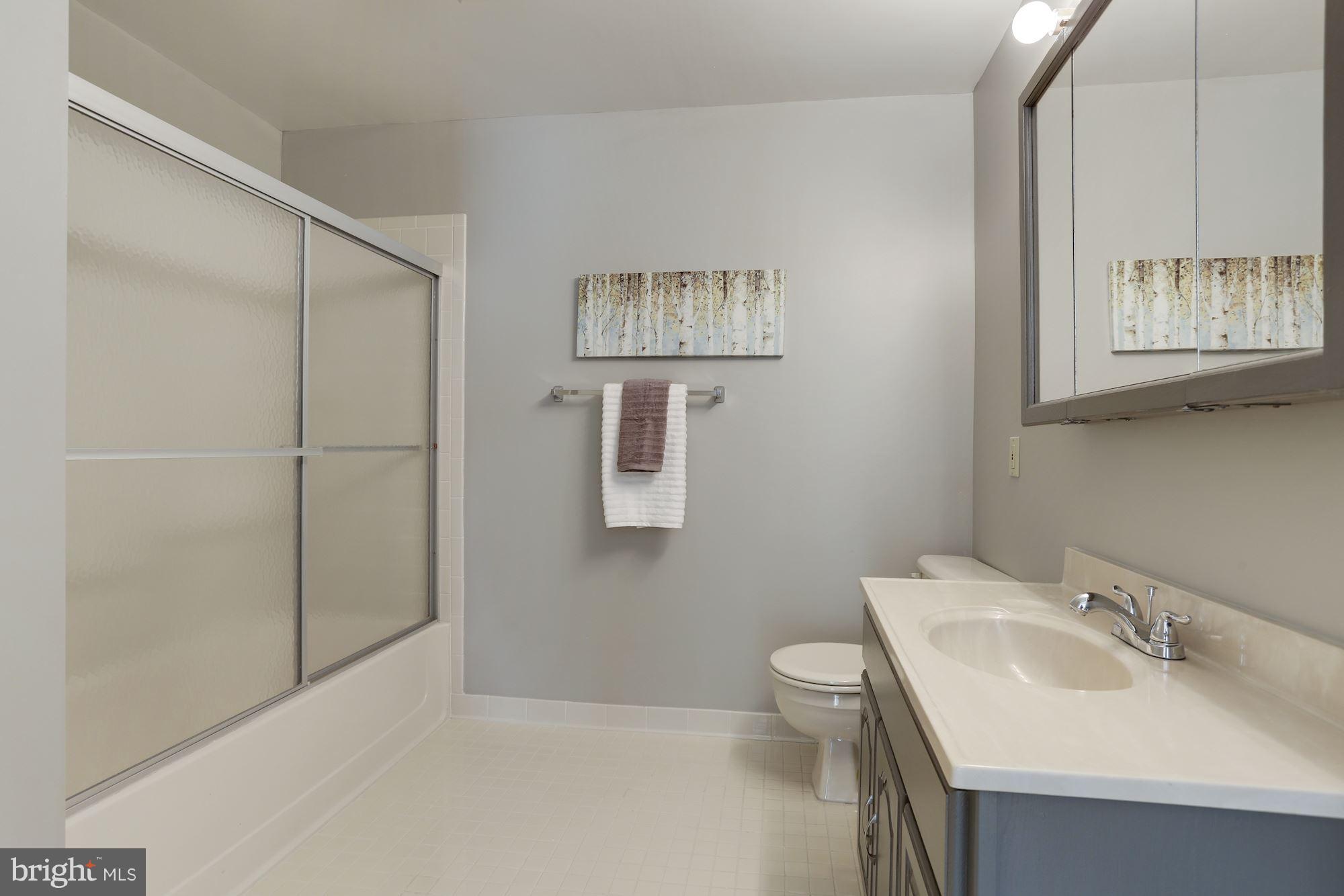 13024 Broadmore Road Silver Spring, MD 20904 - Photo 27 of 29 Bath