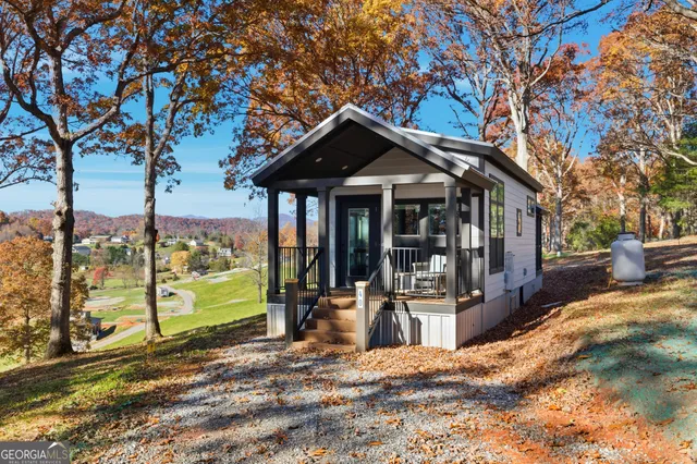 $274,800 | 527 Saunders Road, Franklin, NC 28734