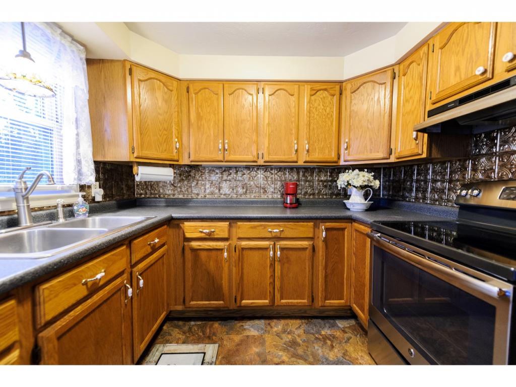 62 Carriage Hill Road Epsom, NH 03234 - Photo 5 of 21 Gallery Image 5