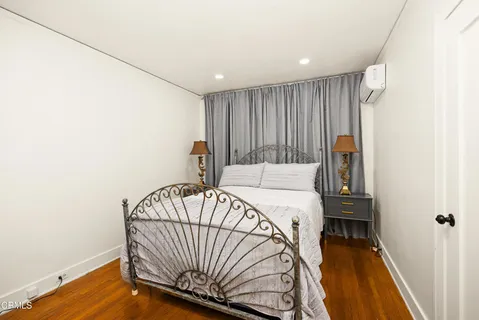 $1,299,000 | 2120-2122 Navarro Avenue, Altadena, CA 91001